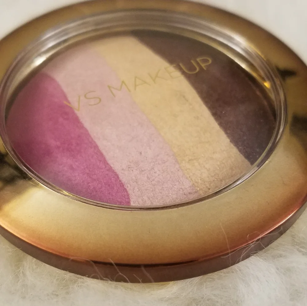 🆕️RARE 🆕 VICTORIA SECRET BAKED SHADOW QUAD